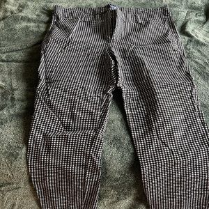 Old Navy Pixie Size 14 Houndstooth